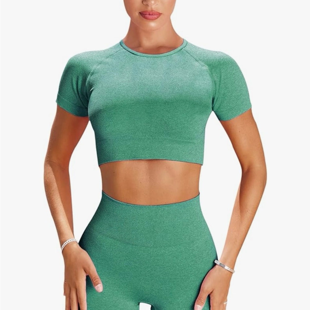 NWT Green Workout Crop Top & Leggings Set